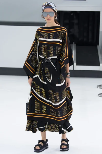 Look 49